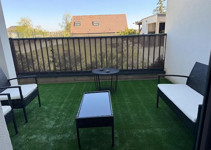 Pres De Metz 아파트 Peltre